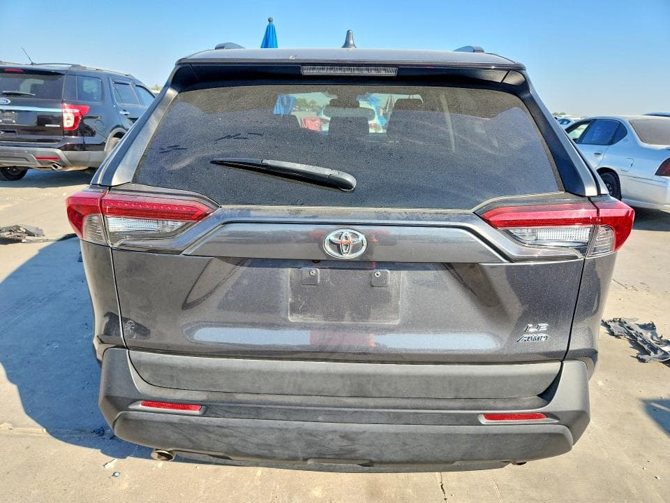 2020 TOYOTA RAV4 LE 6