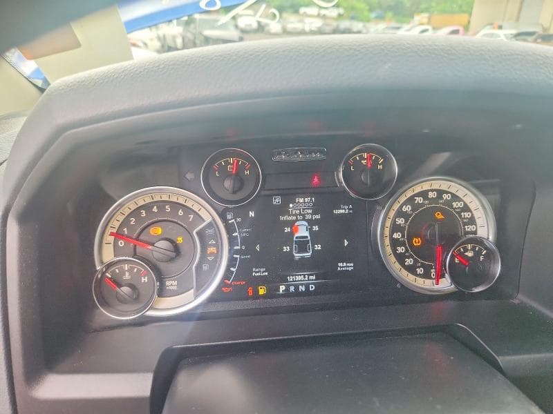 2018 RAM 1500 SLT 9