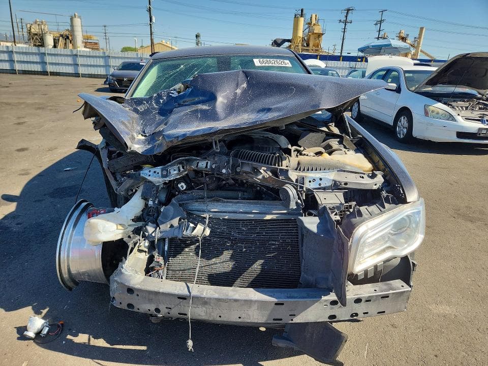 2019 CHRYSLER 300 LIMITED 5