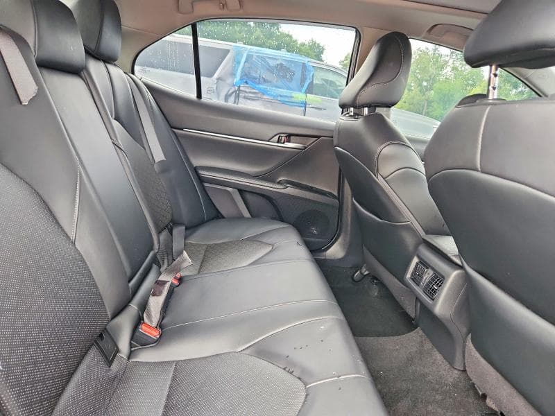 2020 TOYOTA CAMRY XSE 10