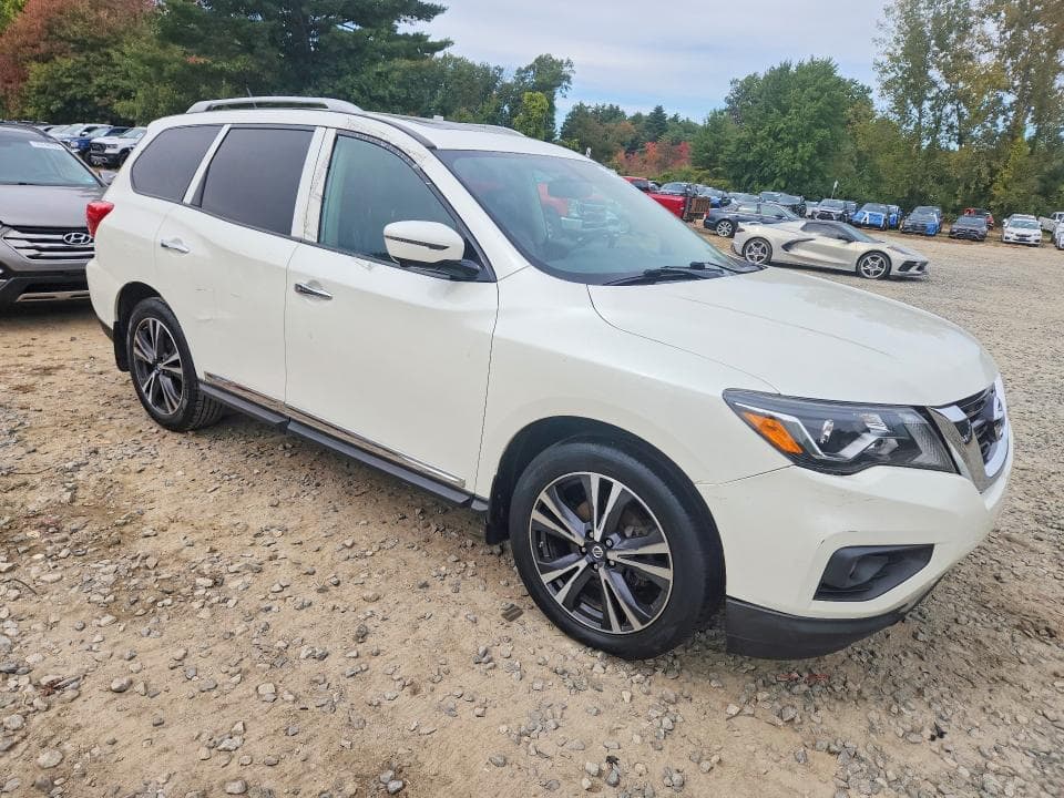 2017 NISSAN PATHFINDER PLATINUM 4