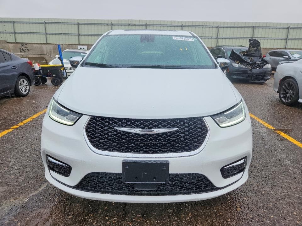2023 CHRYSLER PACIFICA HYBRID LIMITED 5