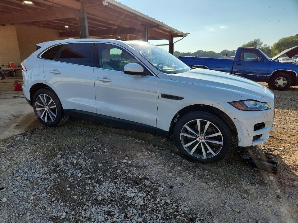 2017 JAGUAR F-PACE PRESTIGE 4