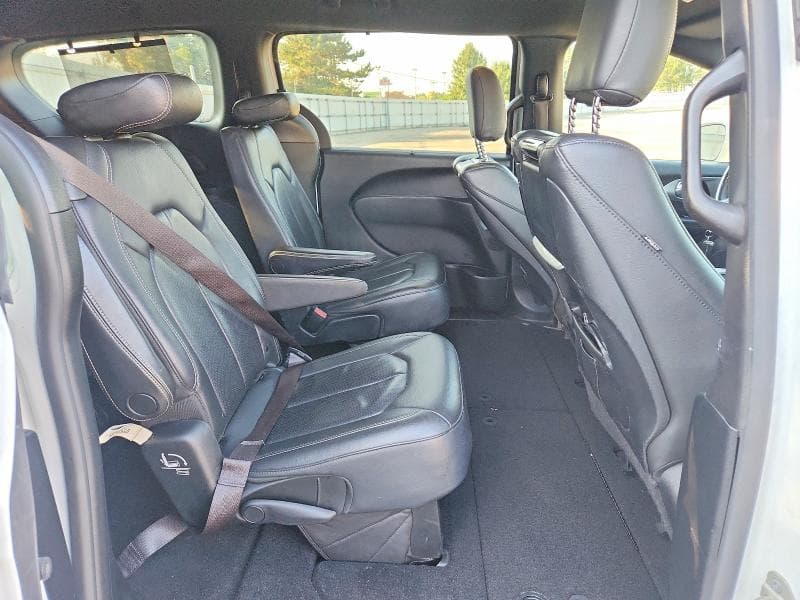2019 CHRYSLER PACIFICA TOURING L PLUS 11