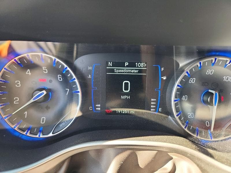 2020 CHRYSLER VOYAGER LXI 9