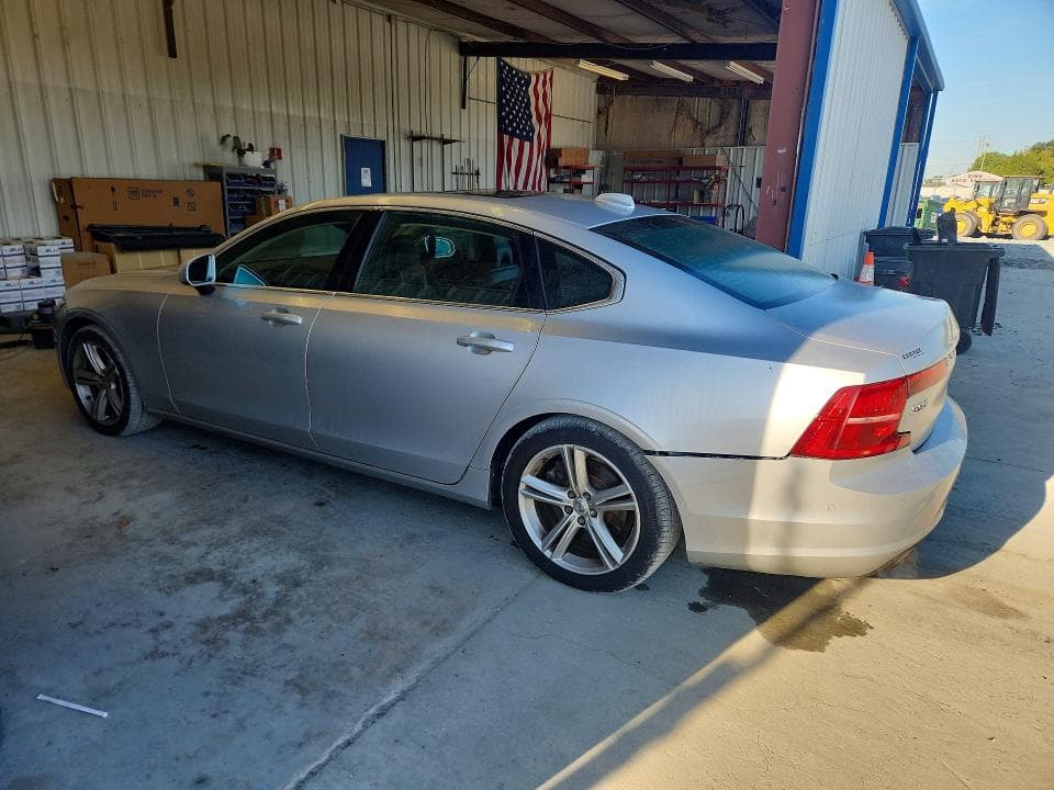 2018 VOLVO S90 T5 MOMENTUM 2