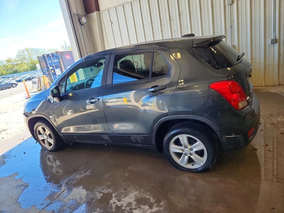 2019 CHEVROLET TRAX LS 2