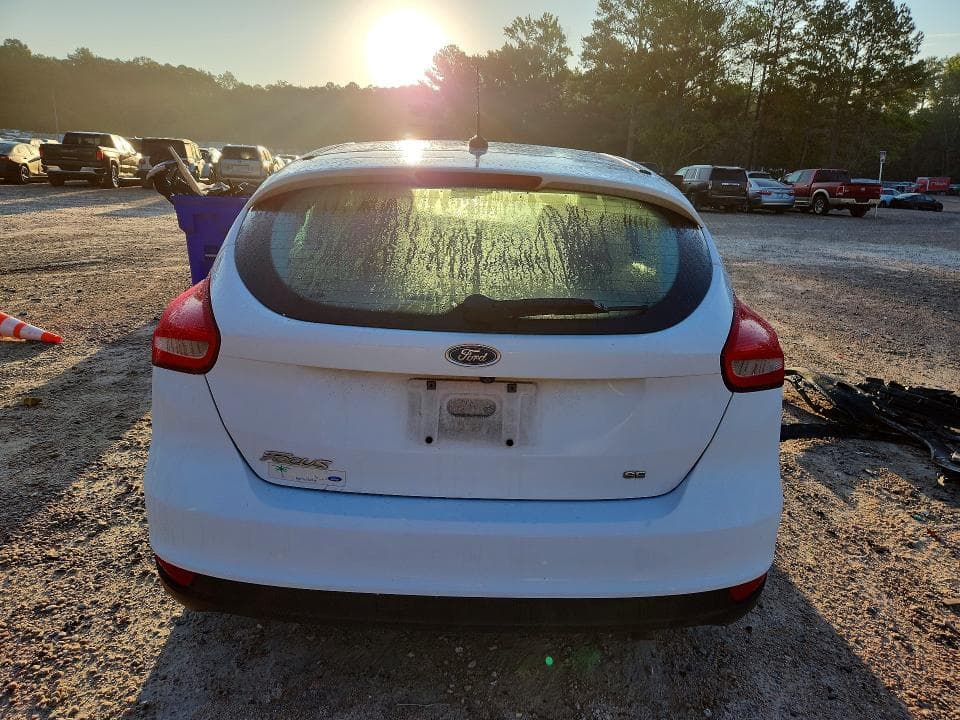 2017 FORD FOCUS SE 6