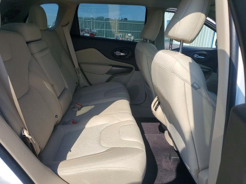 2019 JEEP CHEROKEE LATITUDE 11