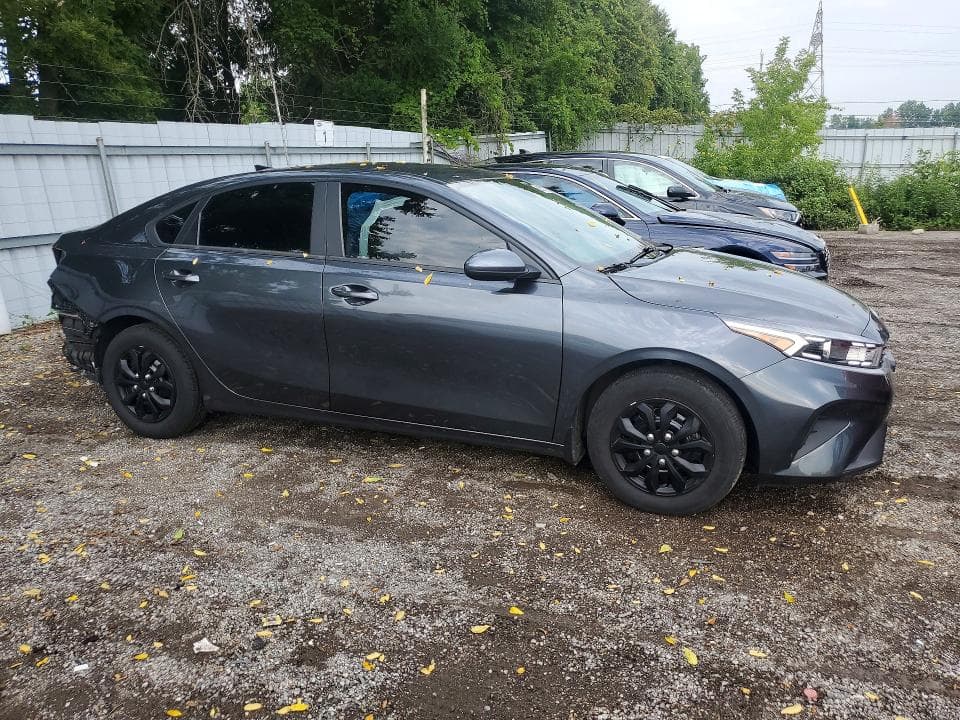 2022 KIA FORTE FE 4