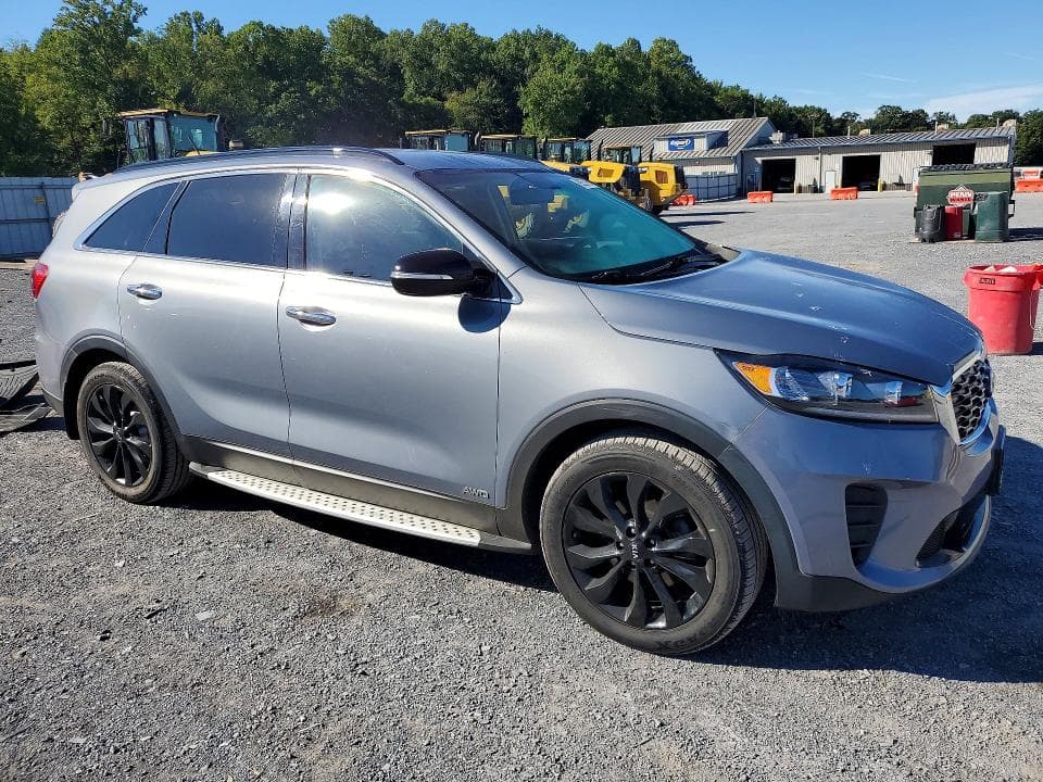 2020 KIA SORENTO S 4