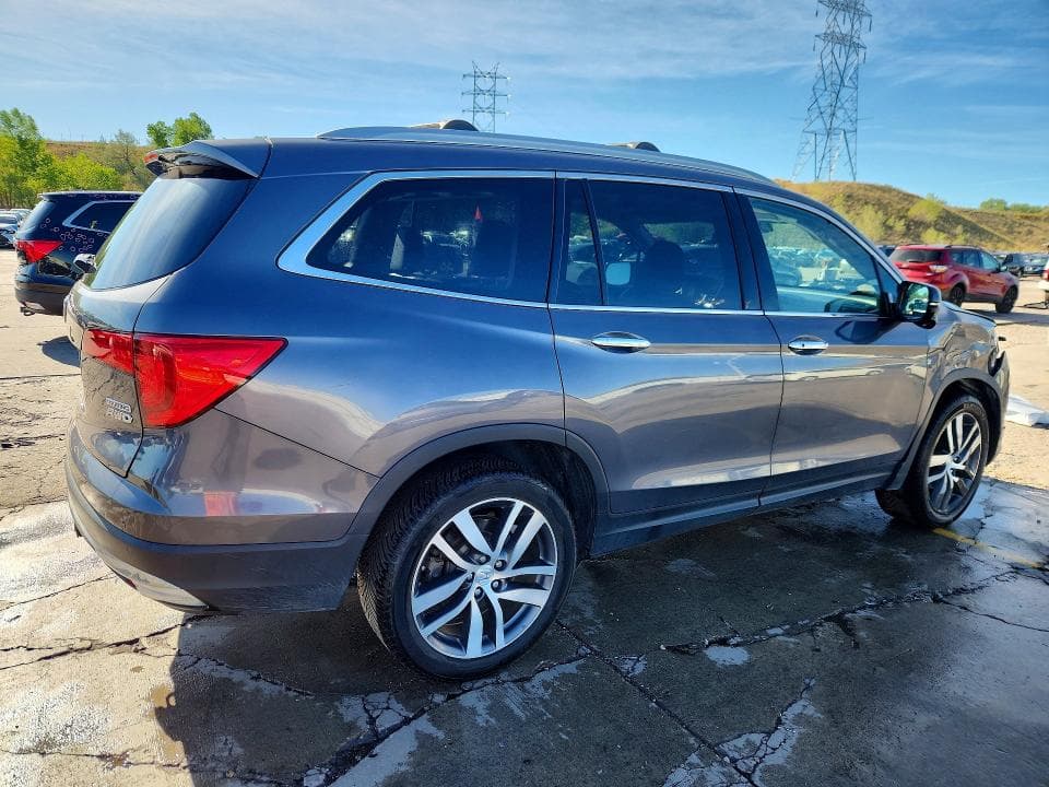 2018 HONDA PILOT TOURING 3