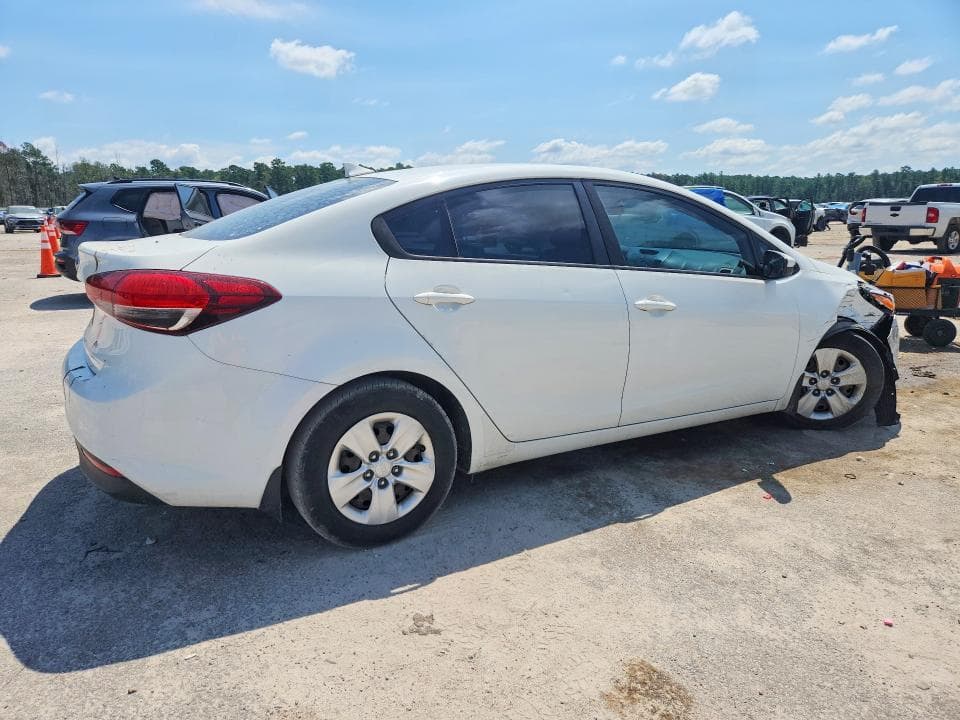 2017 KIA FORTE LX 3