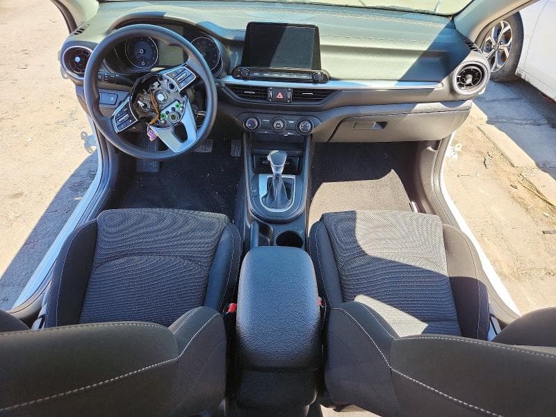 2023 KIA FORTE LXS 8