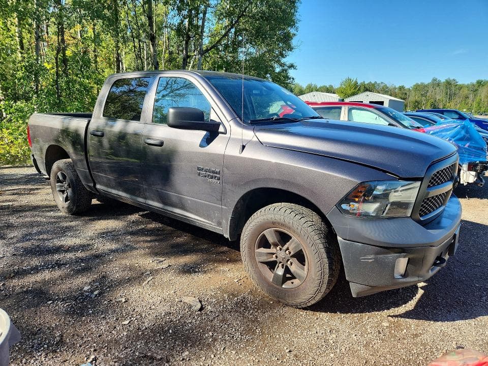 2023 RAM 1500 CLASSIC TRADESMAN 4