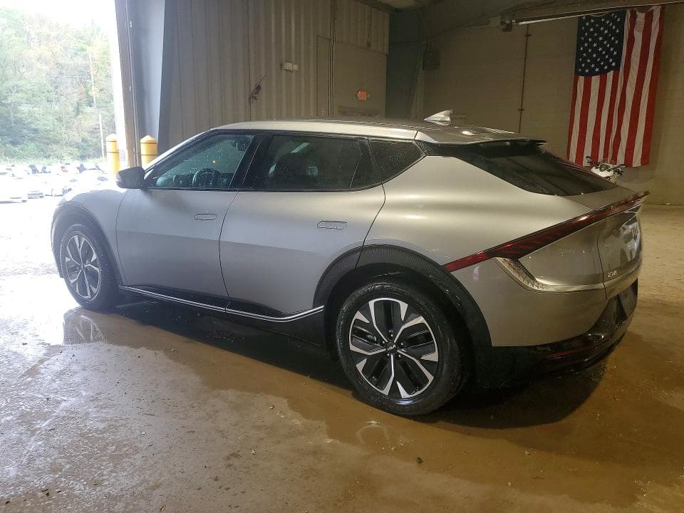 2023 KIA EV6 WIND 2
