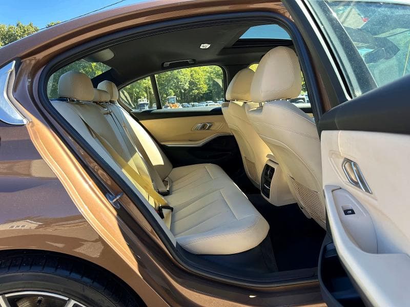 2020 BMW 330XI 9