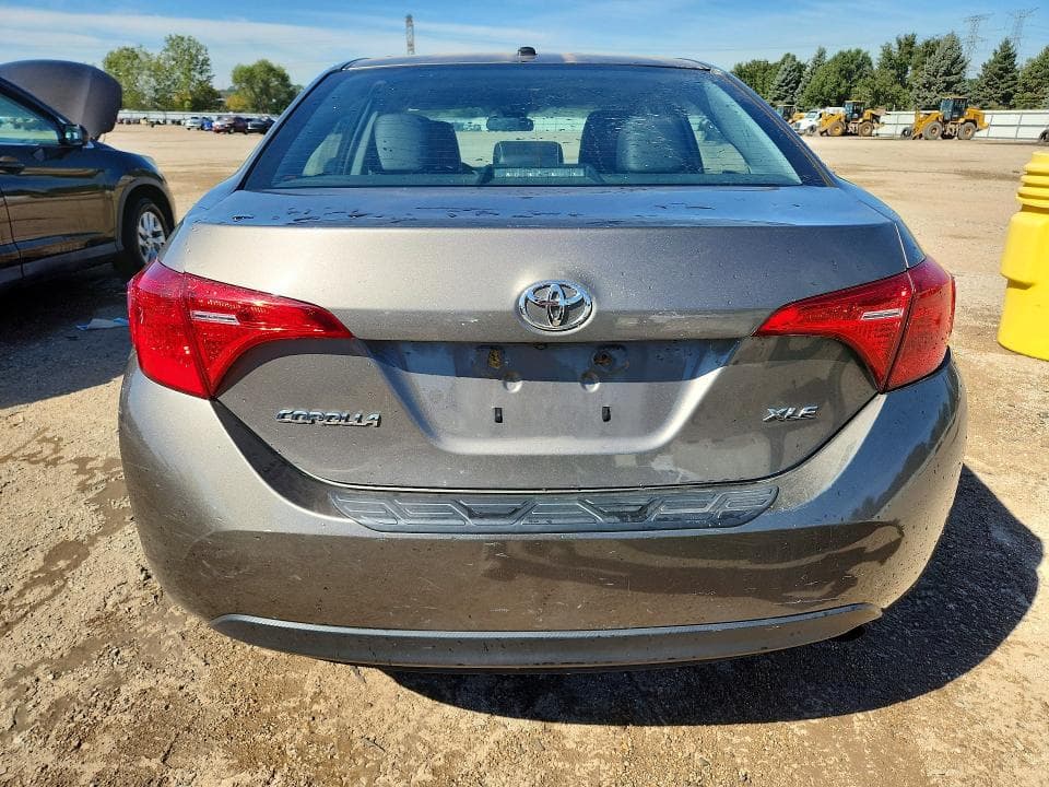 2017 TOYOTA COROLLA XLE 6