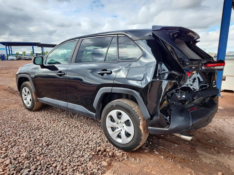 2023 TOYOTA RAV4 LE 2