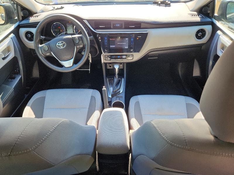 2017 TOYOTA COROLLA LE 8