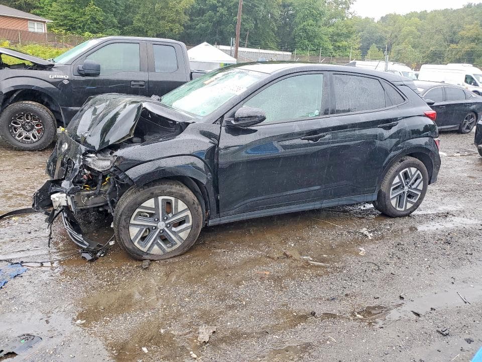 2023 HYUNDAI KONA SE
