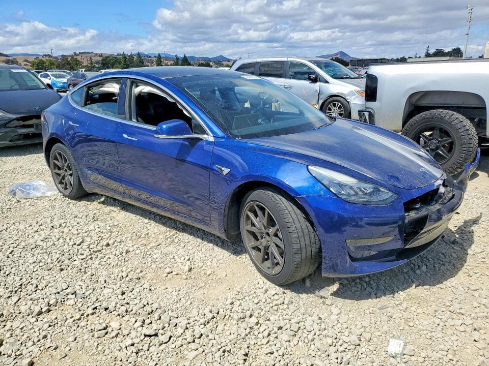2018 TESLA MODEL 3 4