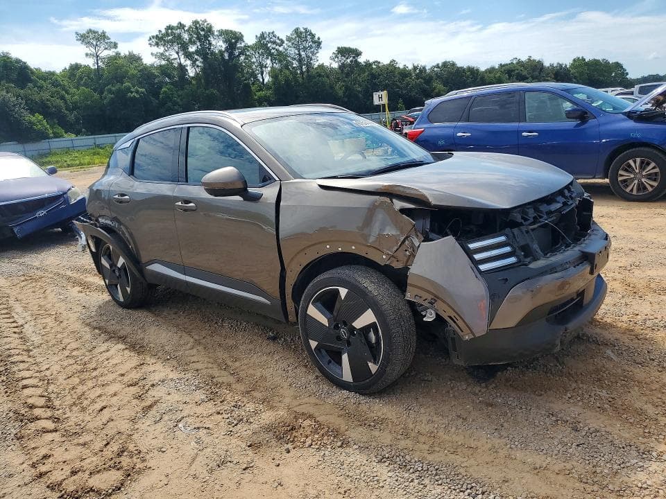 2025 NISSAN KICKS SR 4