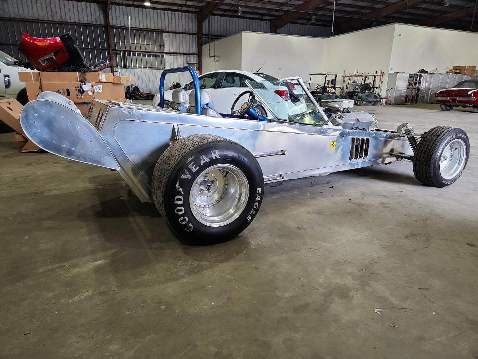 1973 VOLKSWAGEN SUPER BEETLE 3