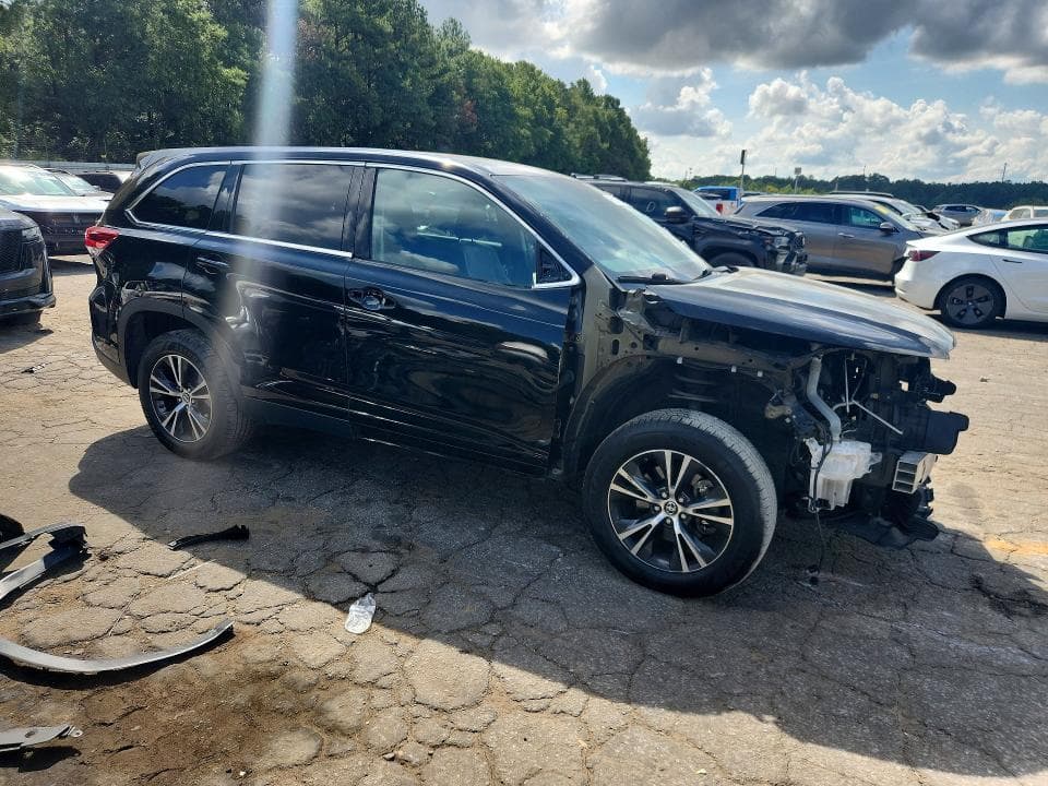 2019 TOYOTA HIGHLANDER LE 4