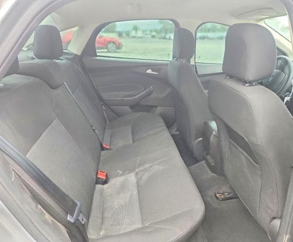 2017 FORD FOCUS SE 10