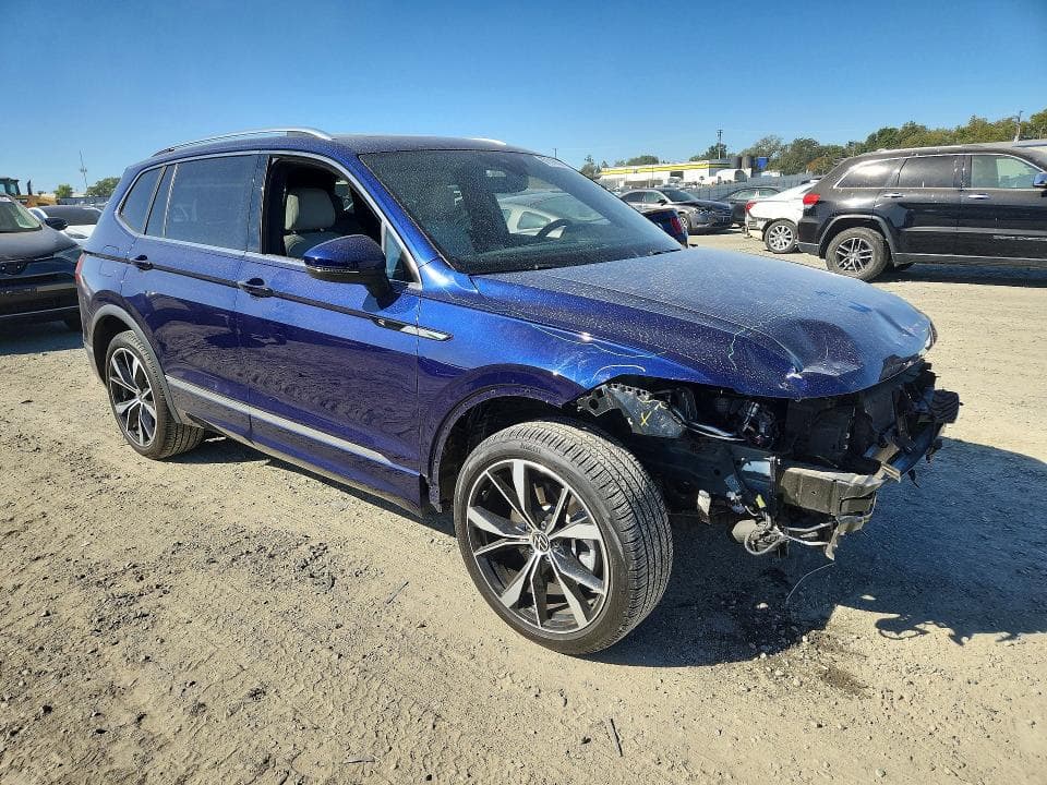 2022 VOLKSWAGEN TIGUAN SEL R-LINE 4