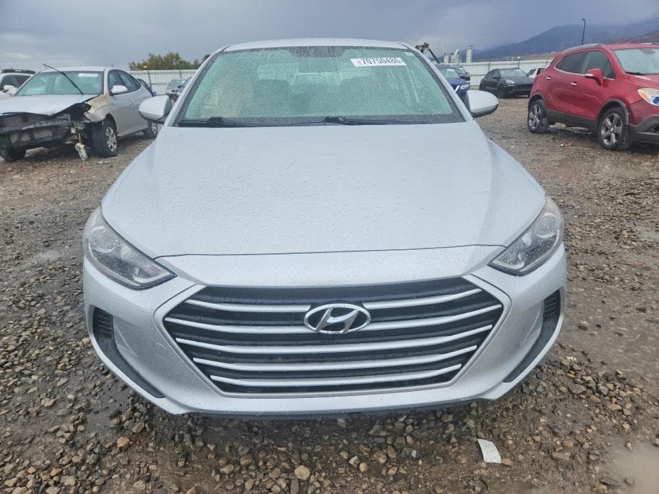 2017 HYUNDAI ELANTRA SE 5
