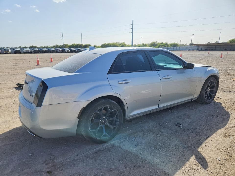 2019 CHRYSLER 300 TOURING 3