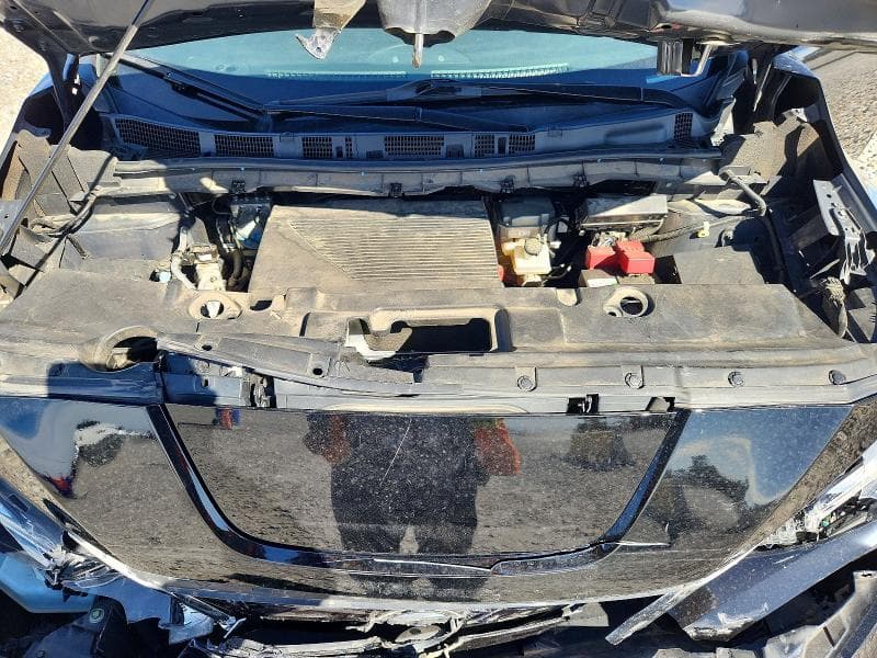 2019 NISSAN LEAF SV 12