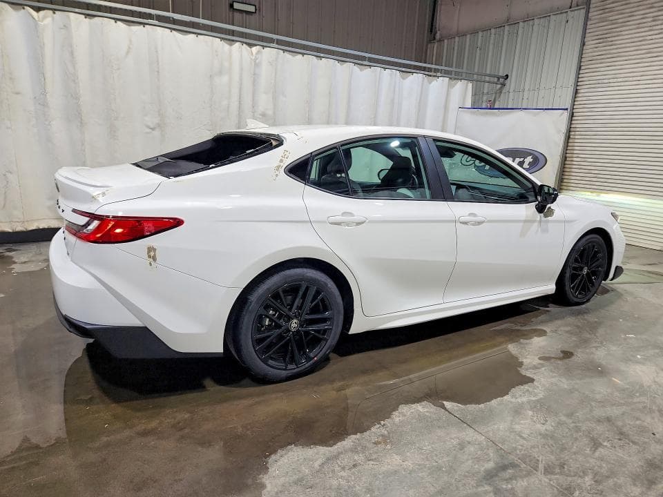 2026 TOYOTA CAMRY SE 3