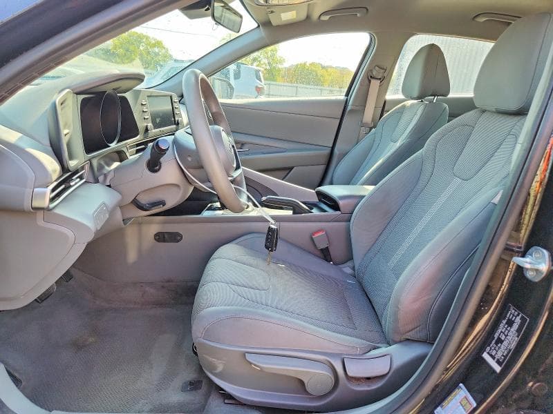 2023 HYUNDAI ELANTRA SE 7