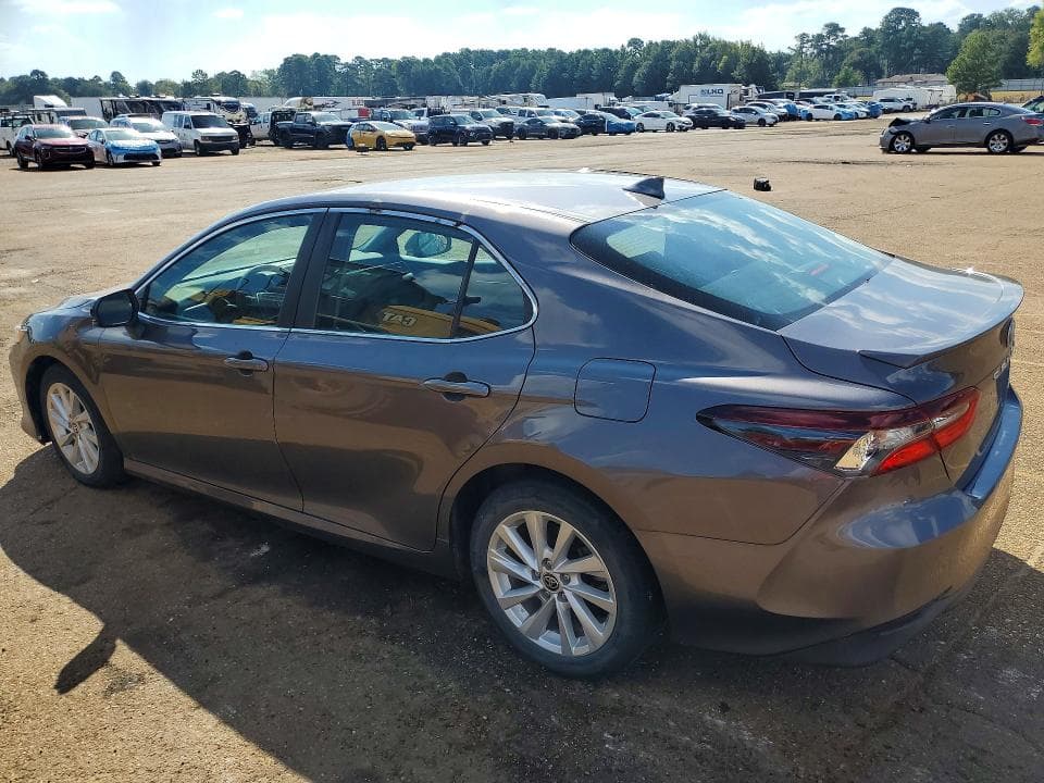 2023 TOYOTA CAMRY LE 2