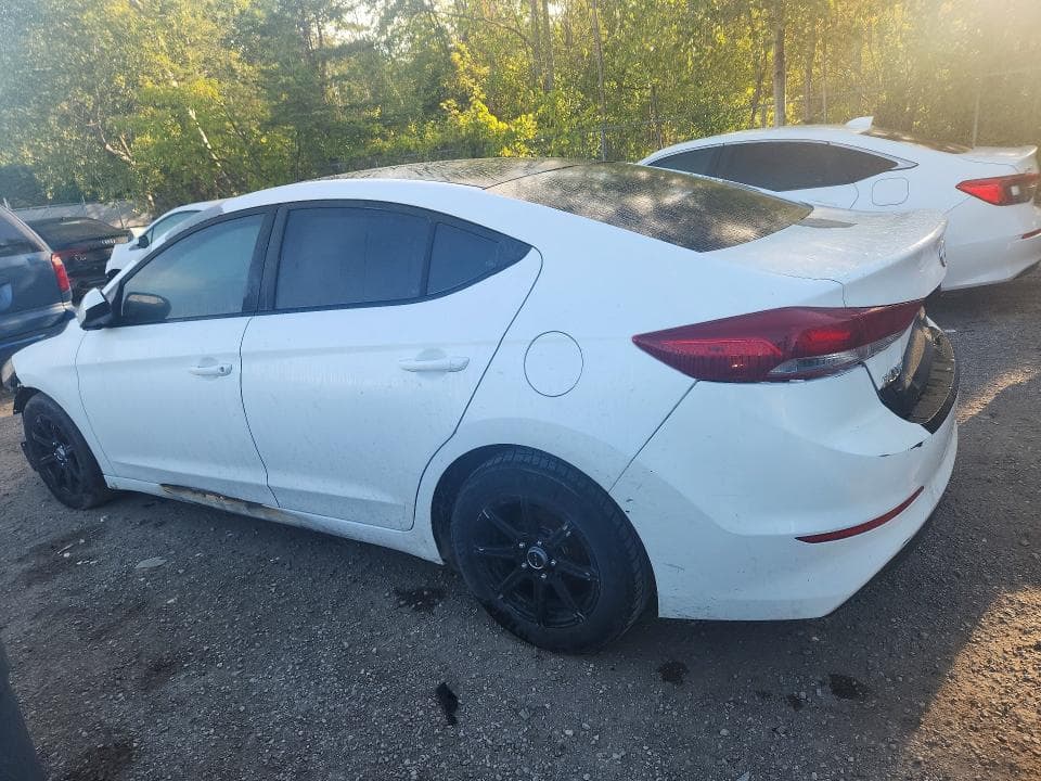 2017 HYUNDAI ELANTRA SE 2
