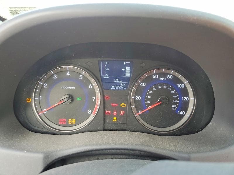 2017 HYUNDAI ACCENT SE 9
