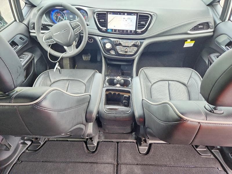 2026 CHRYSLER PACIFICA LIMITED 8