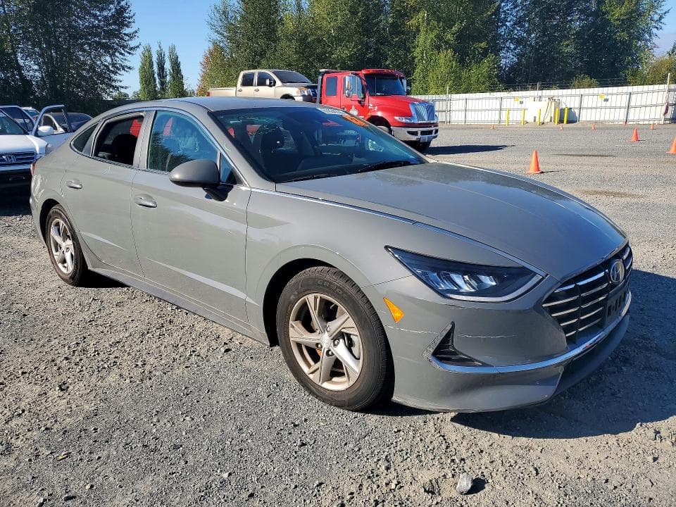 2021 HYUNDAI SONATA SE 4