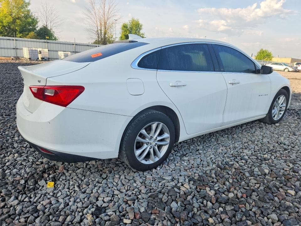 2017 CHEVROLET MALIBU LT 3