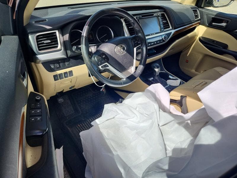 2017 TOYOTA HIGHLANDER LIMITED 8
