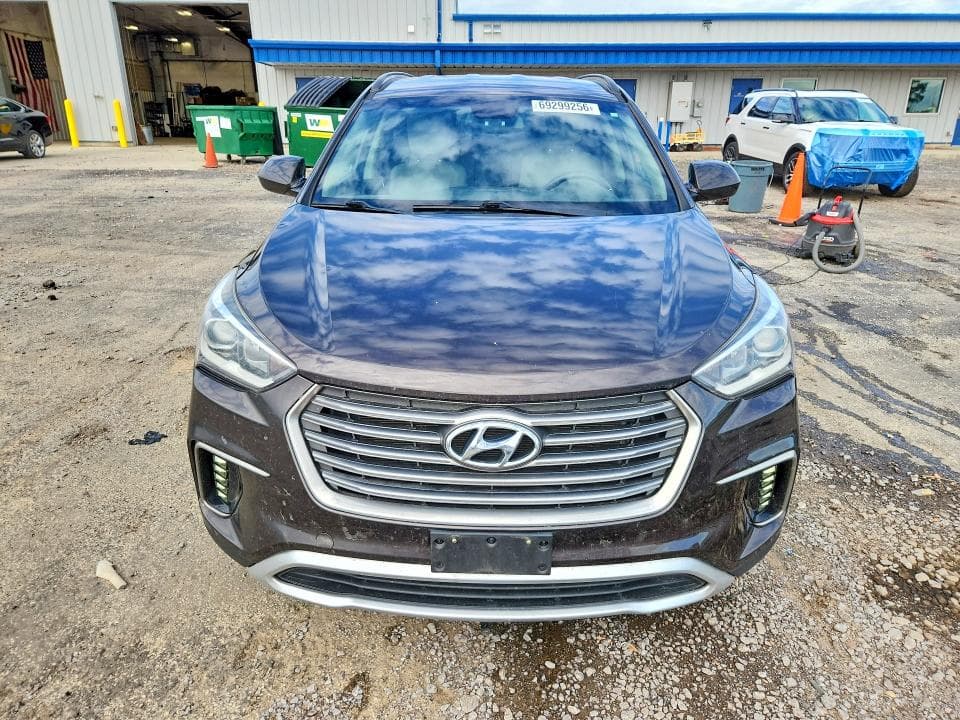 2017 HYUNDAI SANTA FE SE 5