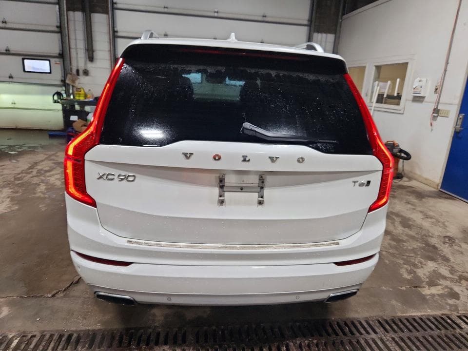 2017 VOLVO XC90 T6 6