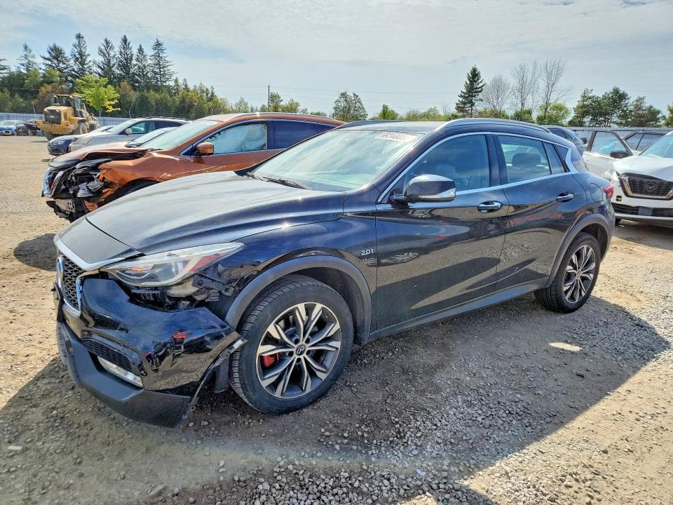 2017 INFINITI QX30 LUXURY