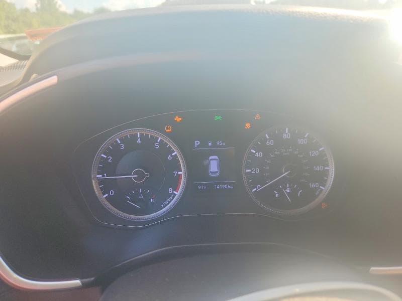 2019 HYUNDAI SANTA FE SE 9