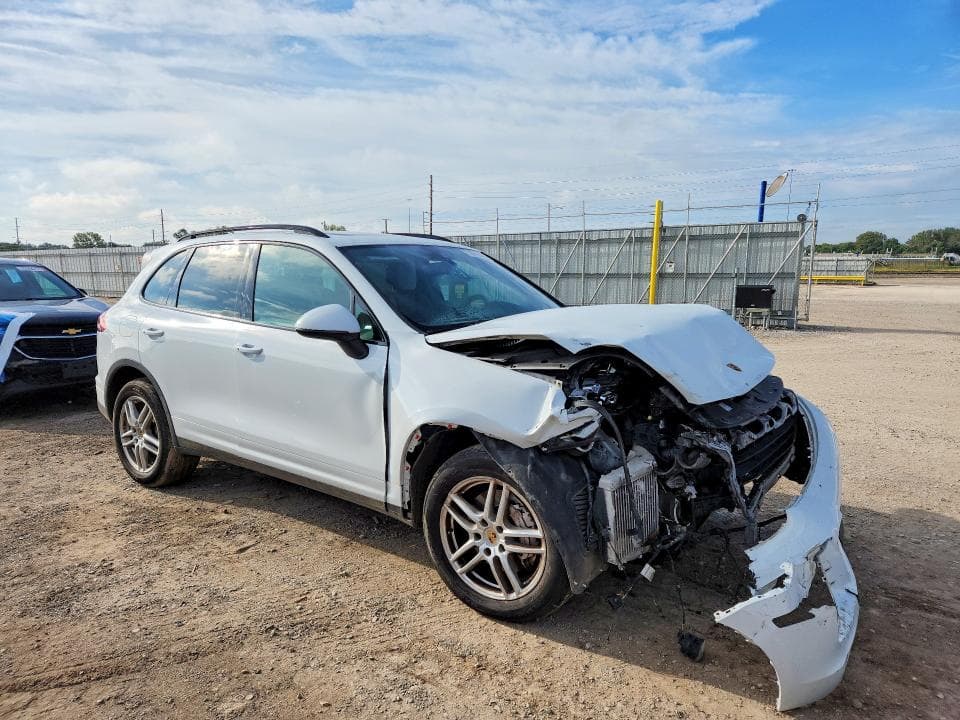 2017 PORSCHE CAYENNE S 4
