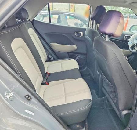 2021 HYUNDAI VENUE SEL 10