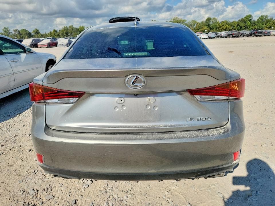 2019 LEXUS IS 300 6